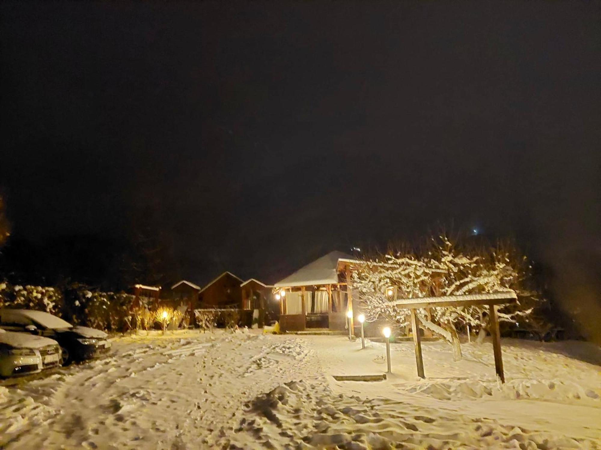 Casa Preto E Branco Hotell Moieciu de Jos Exteriör bild